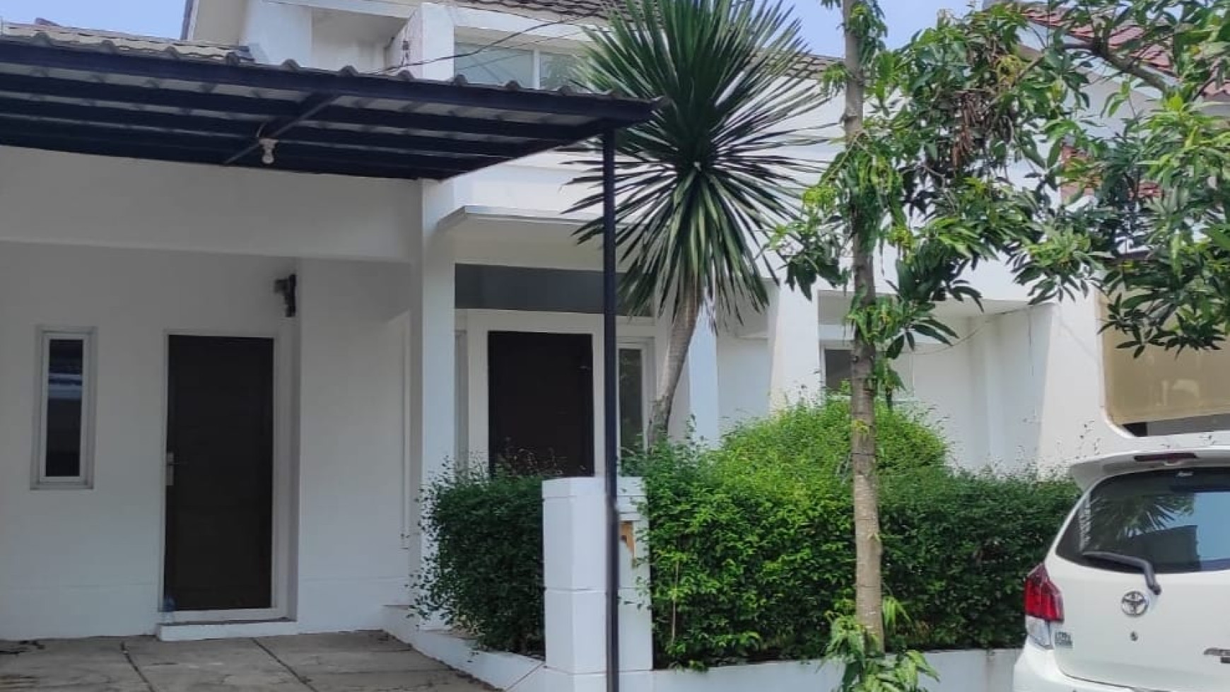 Rumah Bagus Di Graha Carissa, Graha Raya Bintaro Jaya