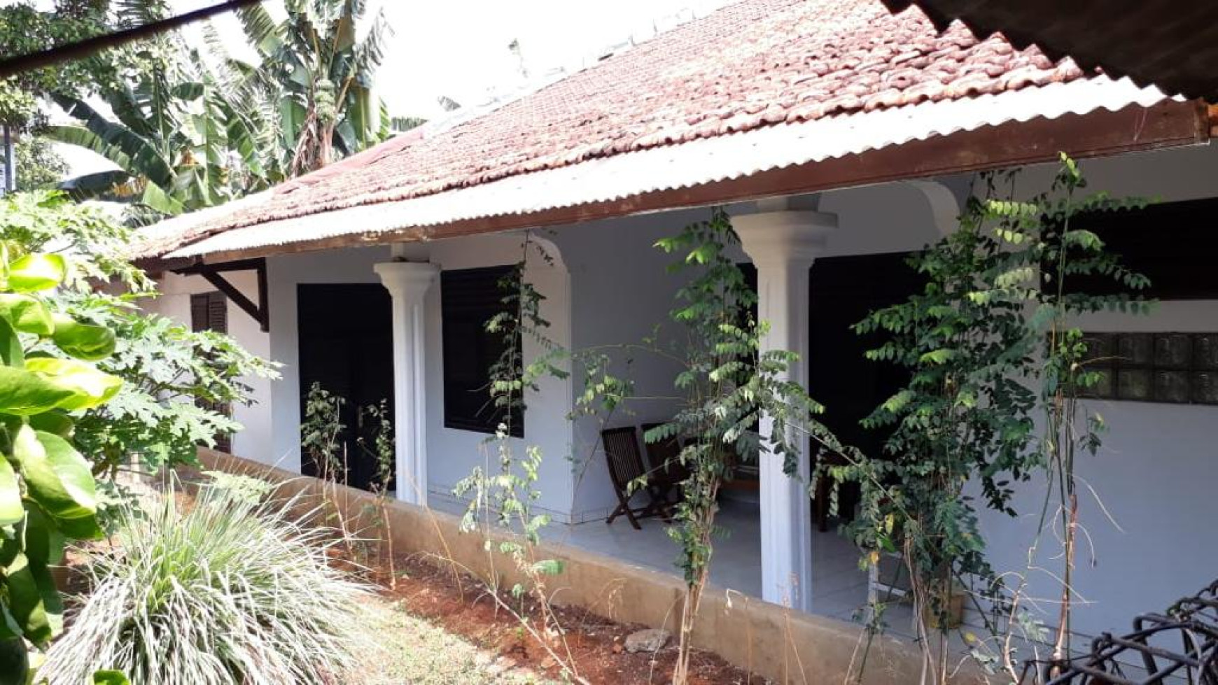 Rumah Lama Hitung Tanah di Ciledug, Larangan Selatan, Tangerang.