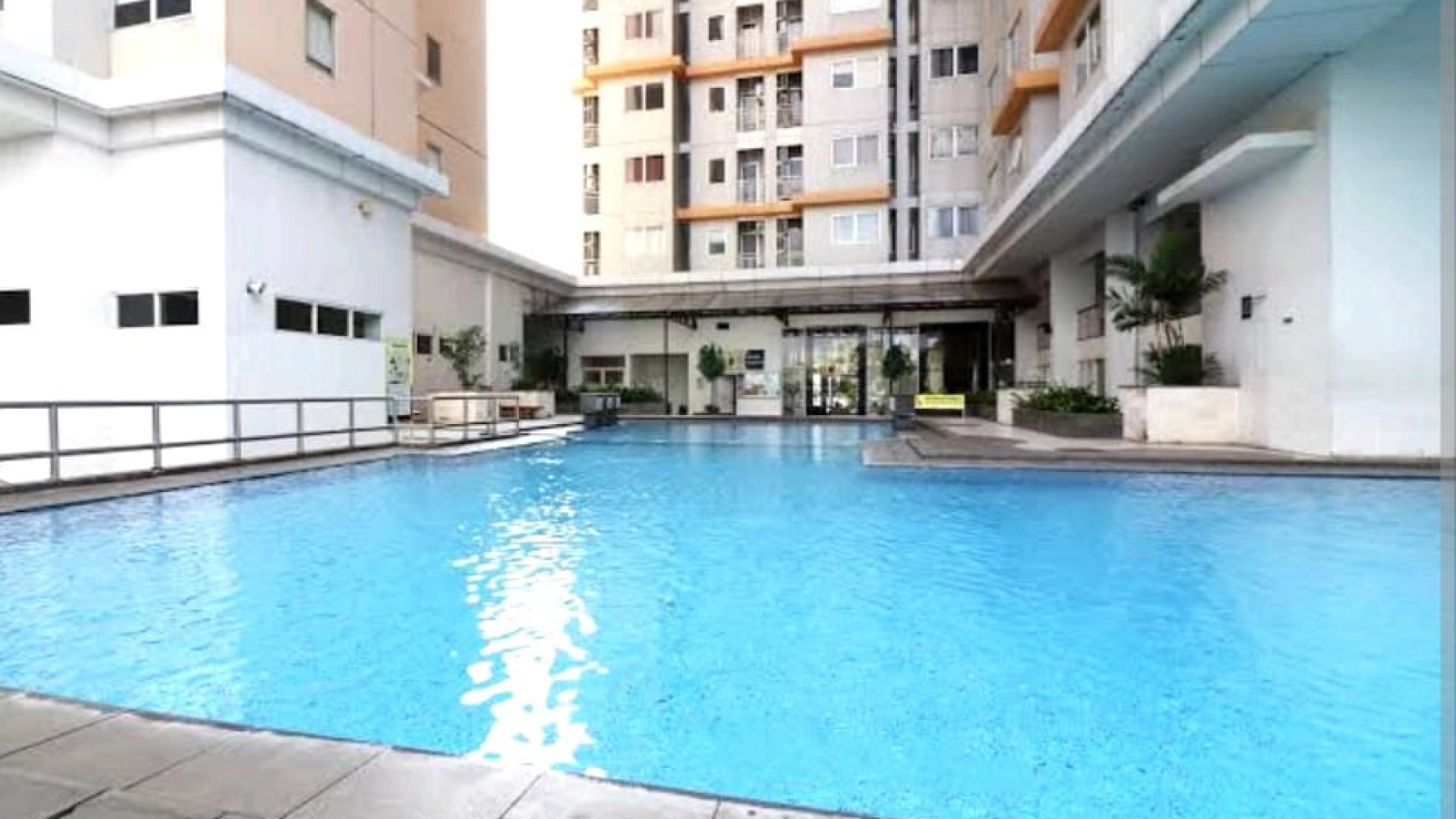 KIOS /UNIT COMMERCIAL  PAKUBUWONO TERRACE APARTMENT , Ciledug Raya - Kebayoran lama - Jakarta Selatan 