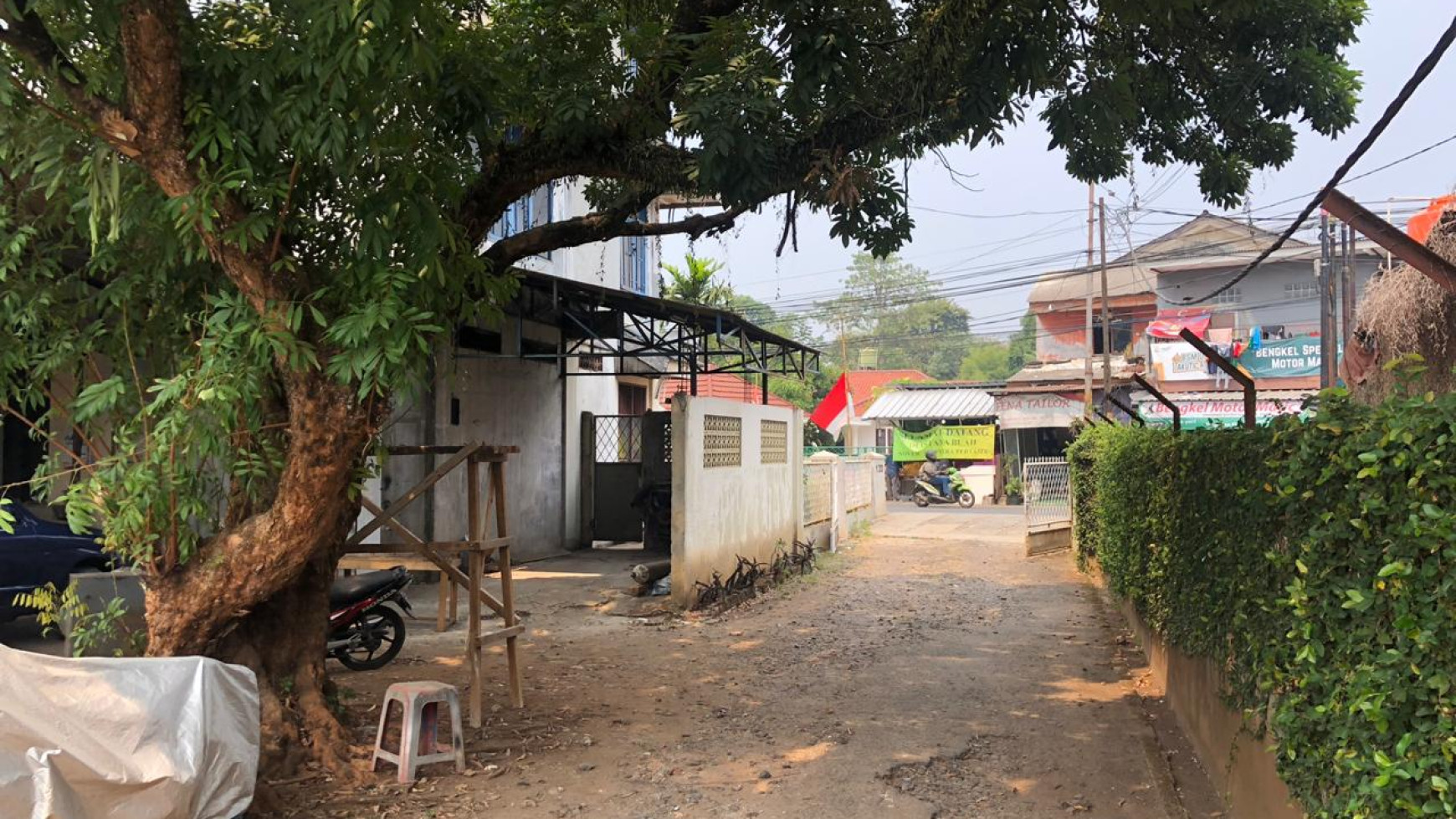 Bangunan Tua Hitung Tanah Luas 3100m Pondok Labu - Jakarta Selatan