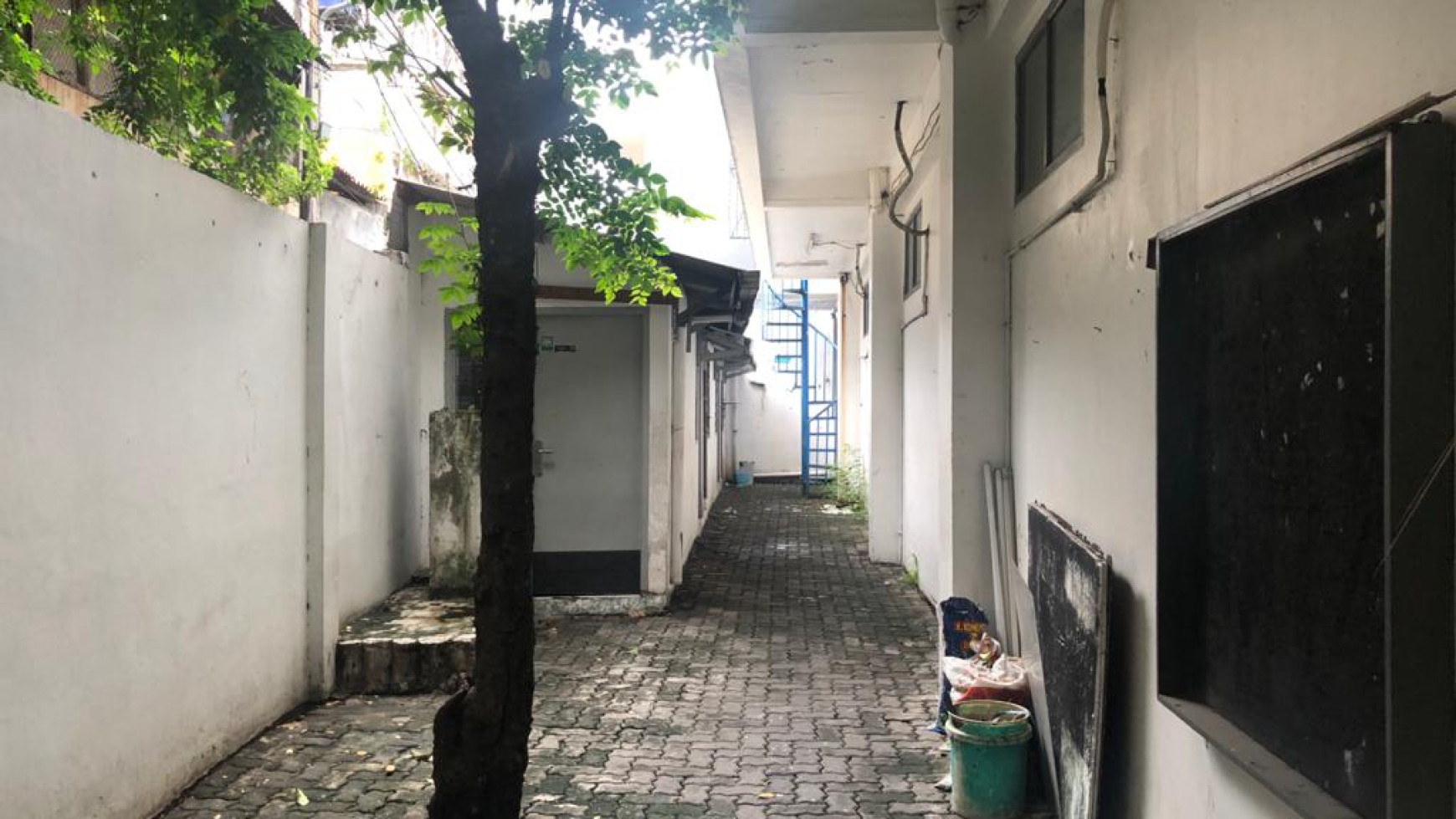 GEDUNG 4 LANTAI JL. SALEMBA TENGAH EX KAMPUS SIAP PAKAI UNTUK KOMERSIAL