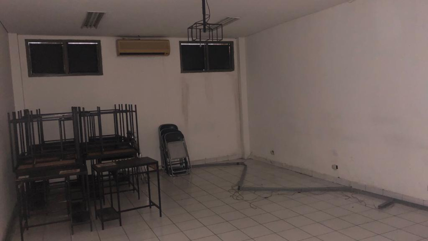 GEDUNG 4 LANTAI JL. SALEMBA TENGAH EX KAMPUS SIAP PAKAI UNTUK KOMERSIAL