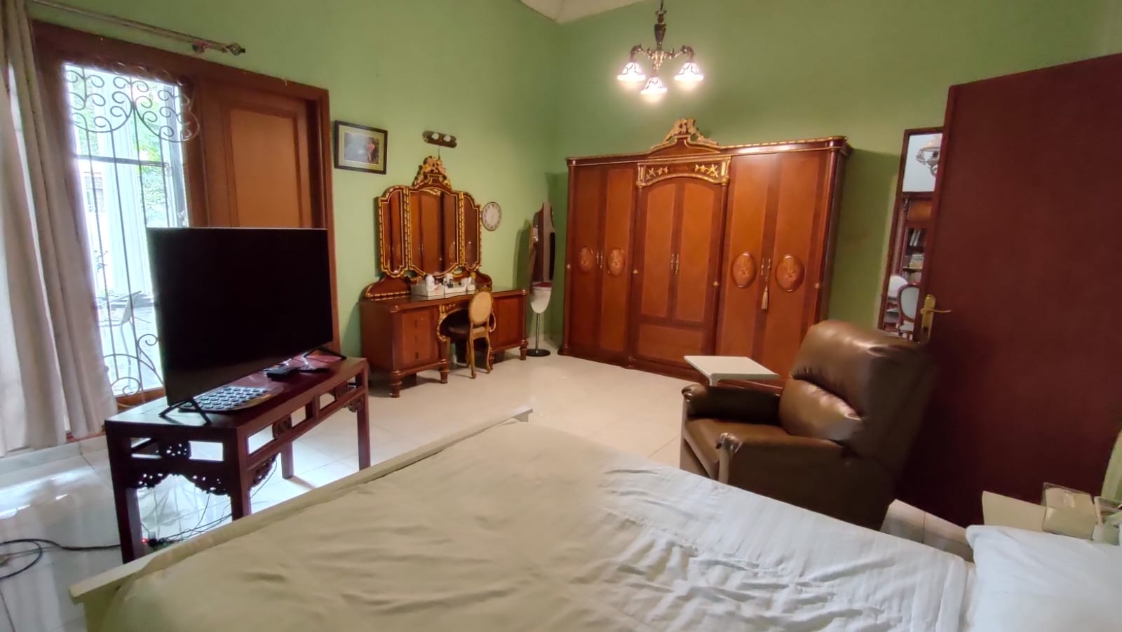 rumah klasik di jakarta selatan