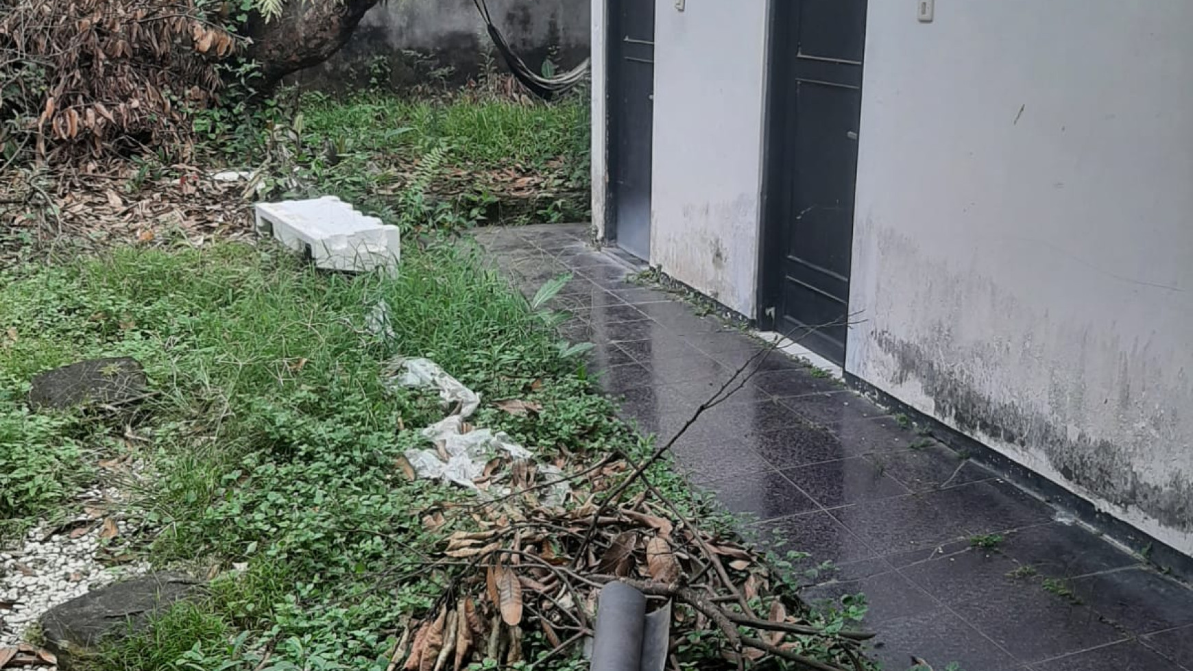 RUMAH 4 KAMAR DI TENGAH KOTA JOGJA MANTRIJERON