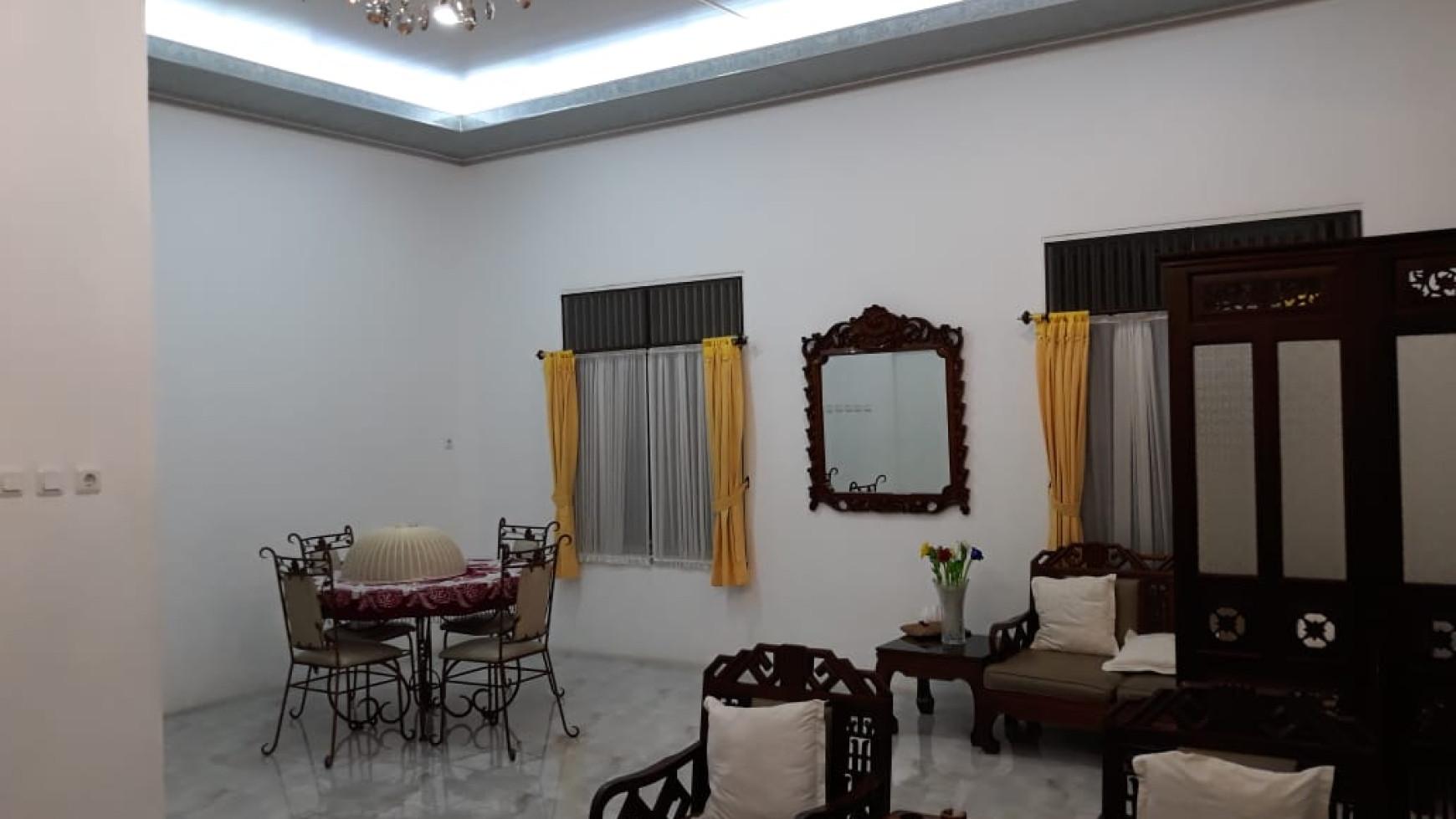 Rumah Cantik Siap Huni dan Lokasi Strategis @Cinere, Depok