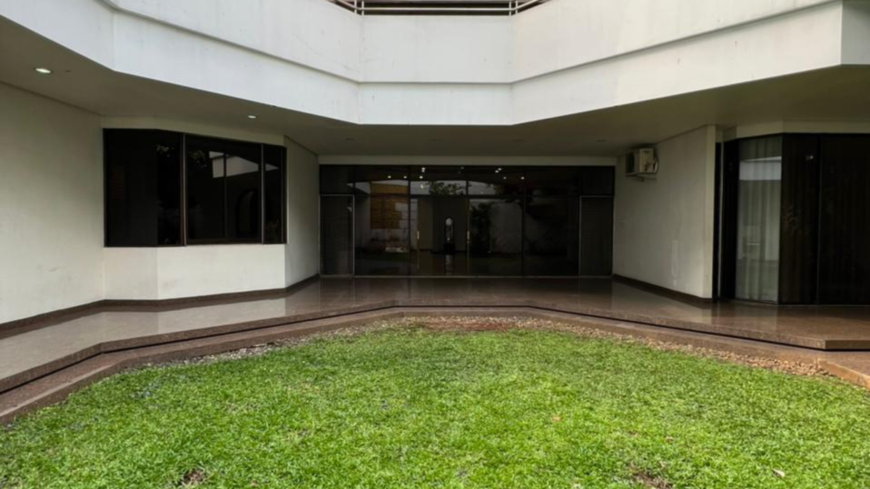 Dijual Cepat  Rumah Mewah  Di Pondok Pinang, Jakarta Selatan.