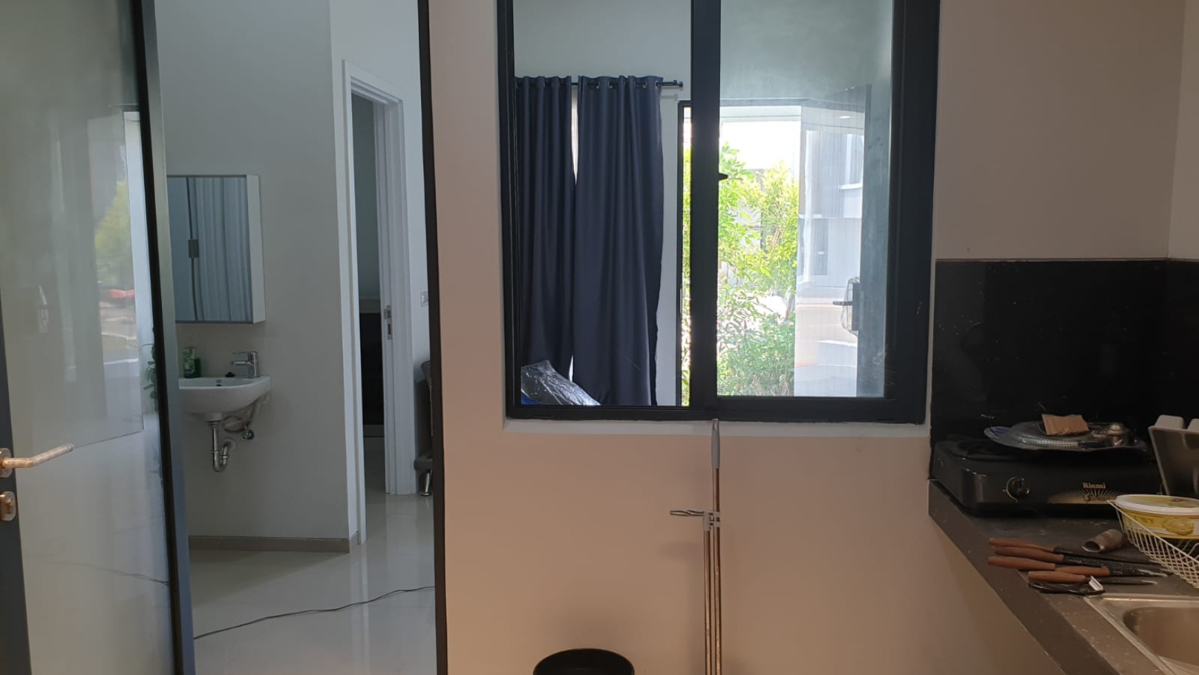 Rumah Minimalis Bintaro Jaya Semi Furnished dan Siap Huni @Ciputat