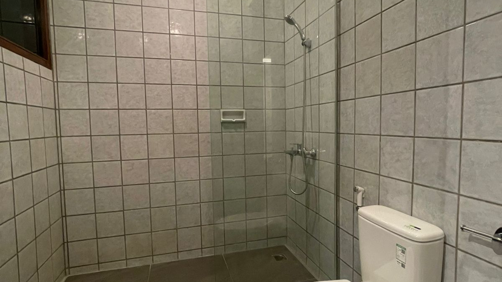 Rumah Luas Sangat Siap Huni Fully Furnished Di Area Elite Permata Hijau