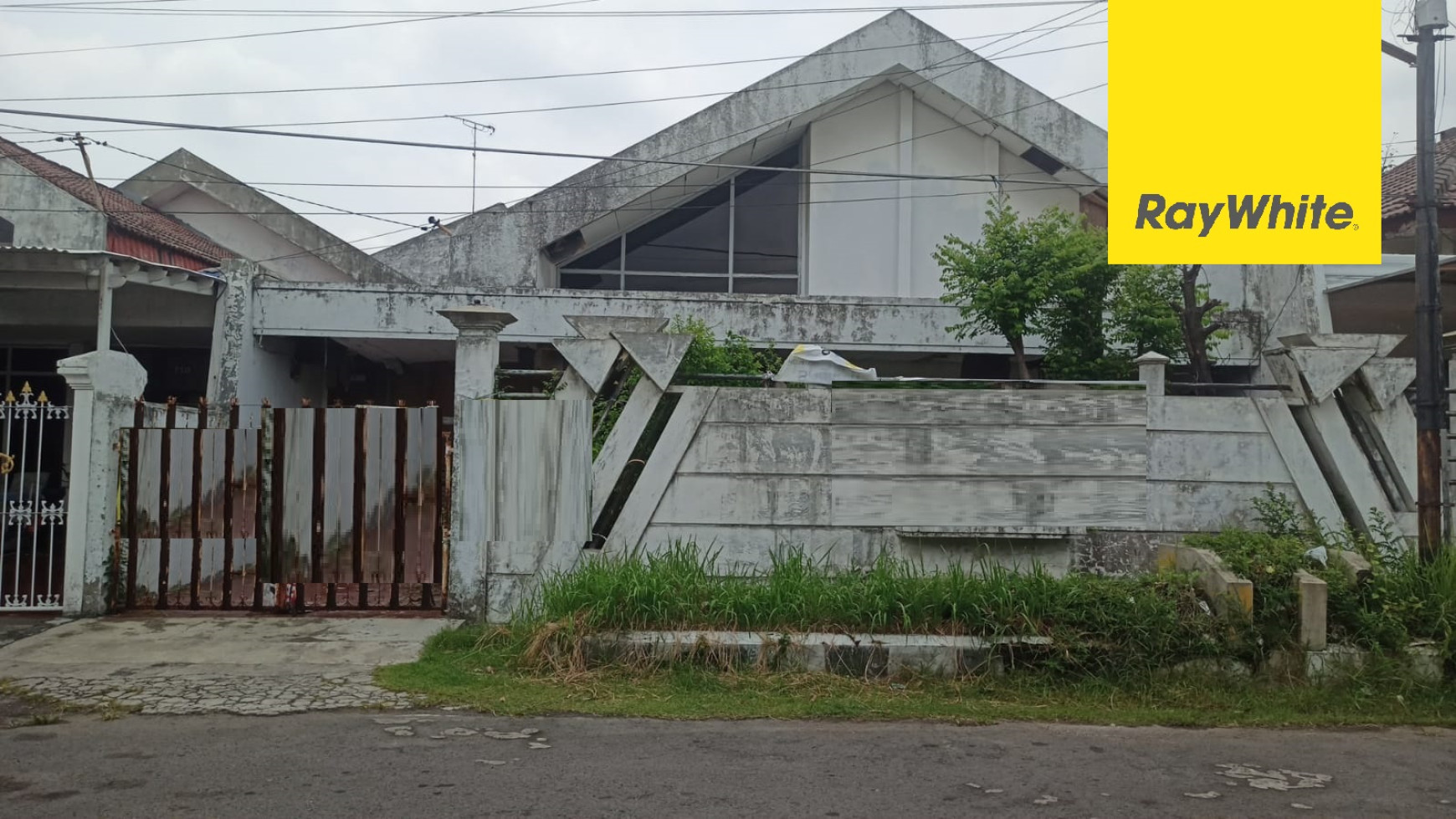 Rumah SHM di Kertajaya Indah Timur Surabaya