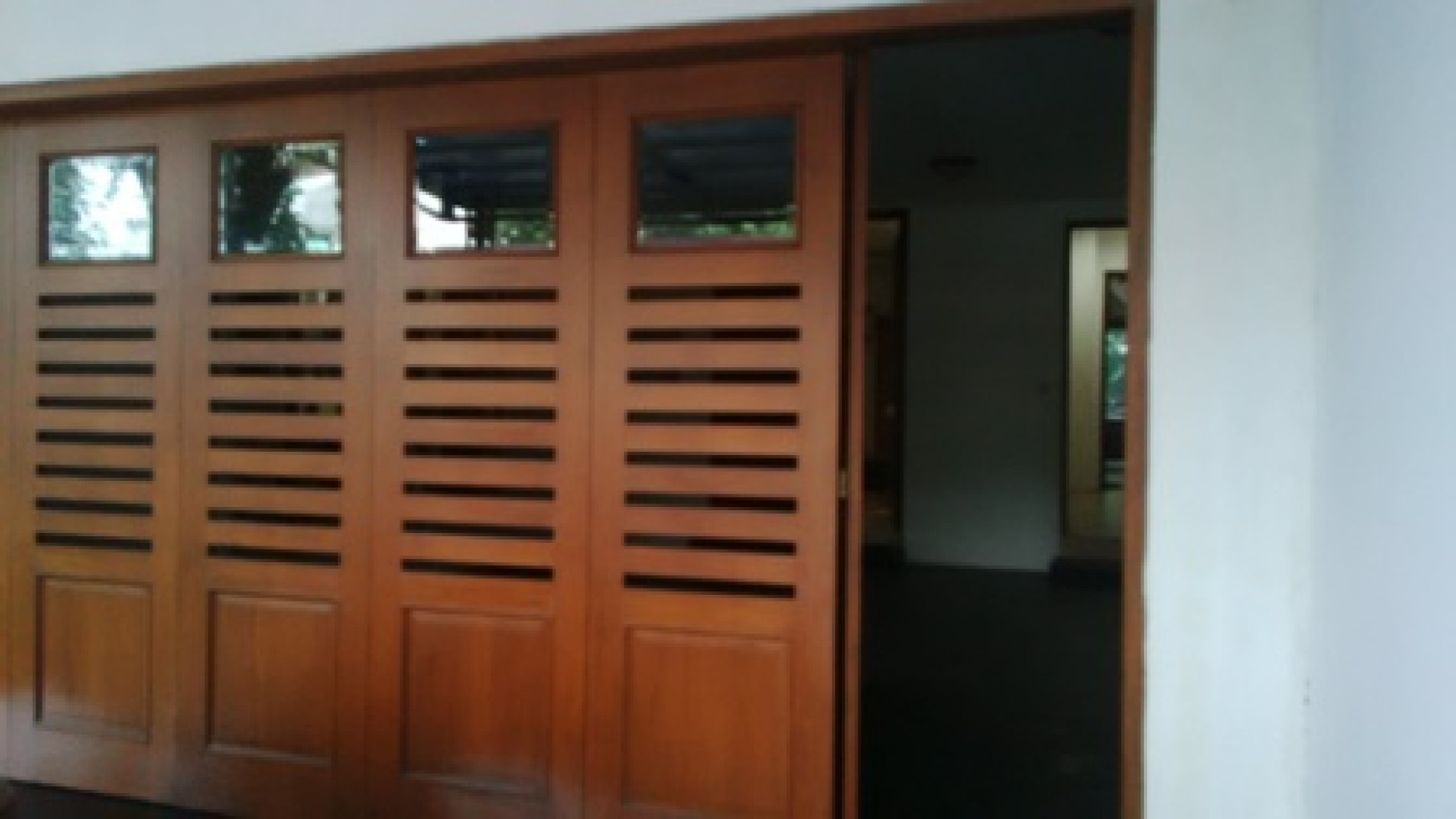 Disewakan Rumah Mewah dan Besar di Menteng Jakarta Pusat