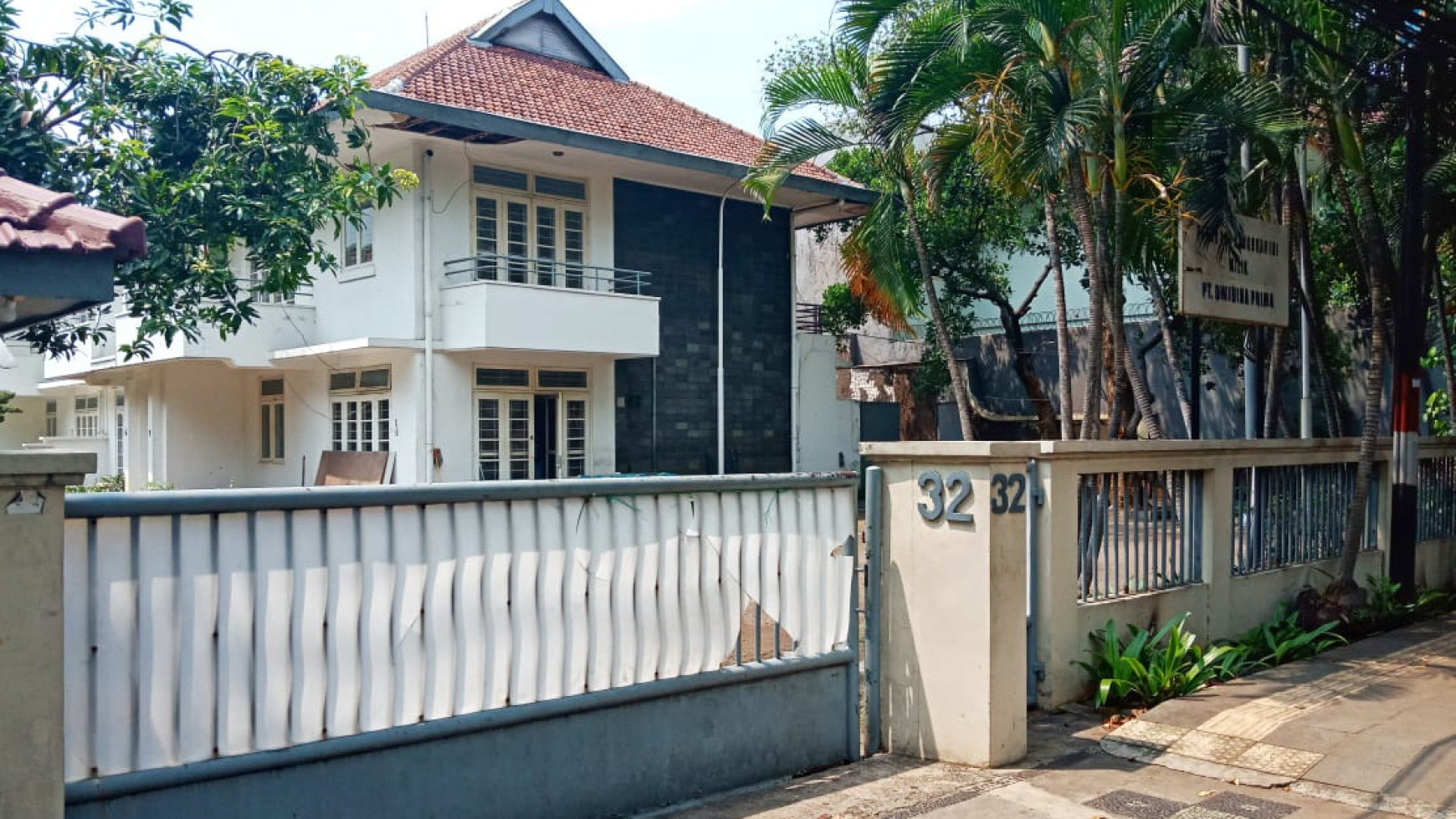 Jual cepat strategis rumah heritage di HOS Cokroaminoto Menteng