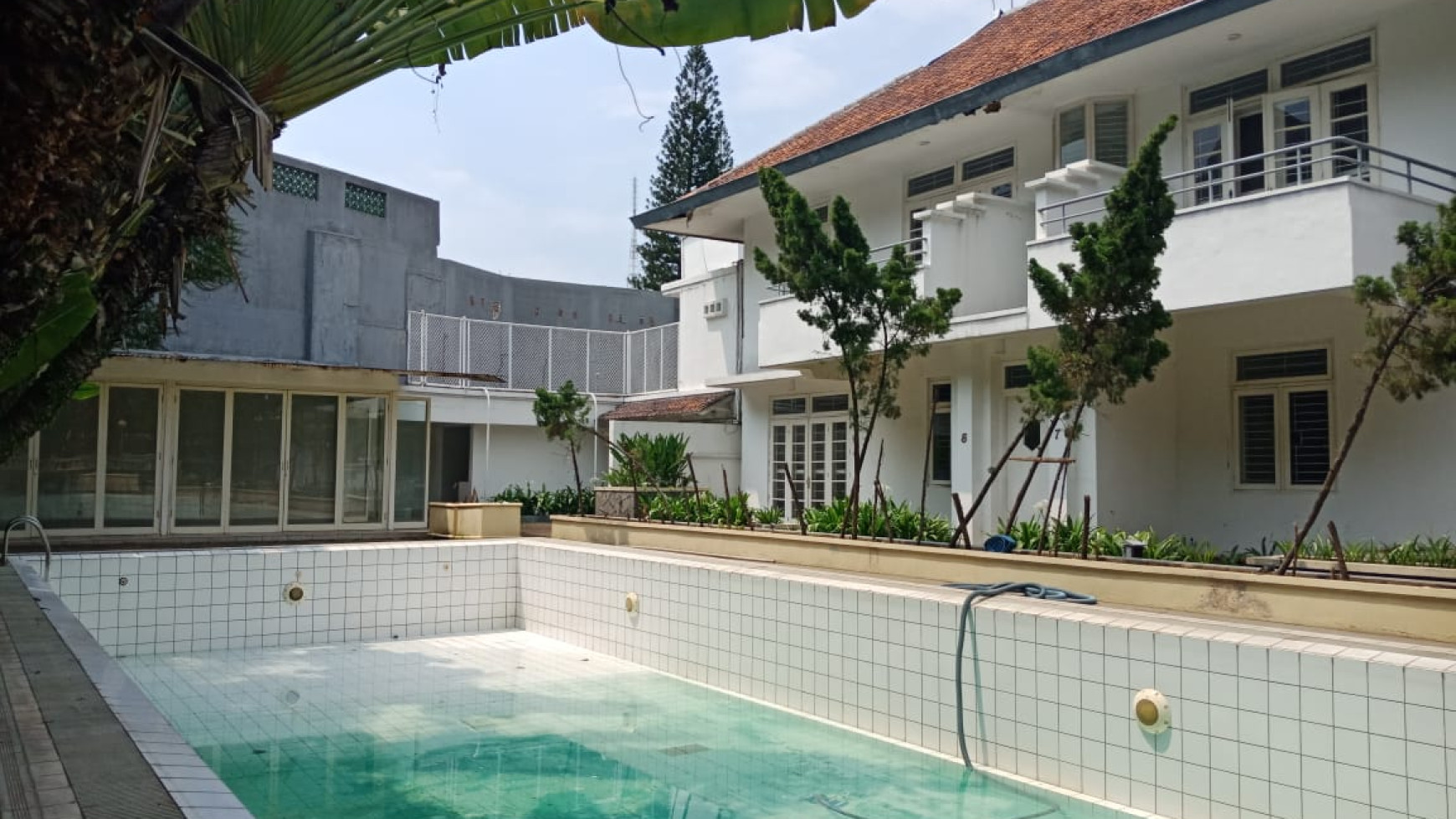 Jual cepat strategis rumah heritage di HOS Cokroaminoto Menteng