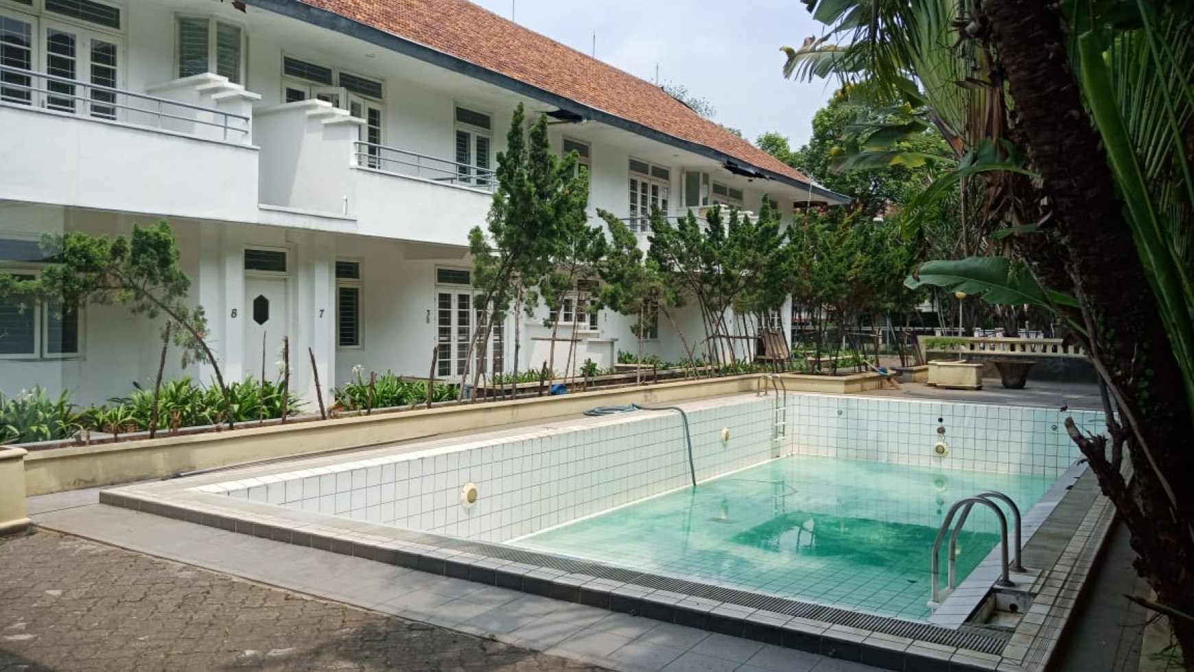 Jual cepat strategis rumah heritage di HOS Cokroaminoto Menteng