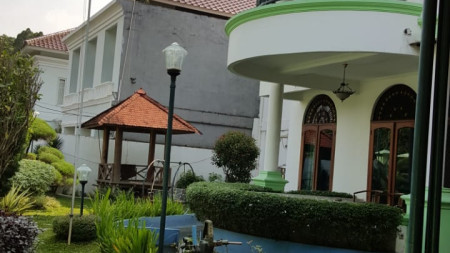 Rumah Mewah Lokasi Strategis dan Kondisi Terawat @Tanah Kusir, Kebayoran Lama