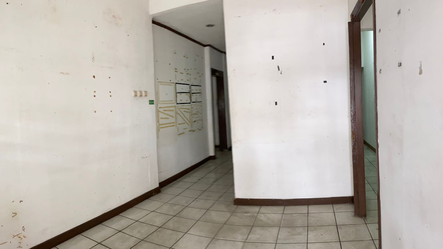 Rumah Hitung Tanah dan Lokasi Strategis @Pondok Pinang