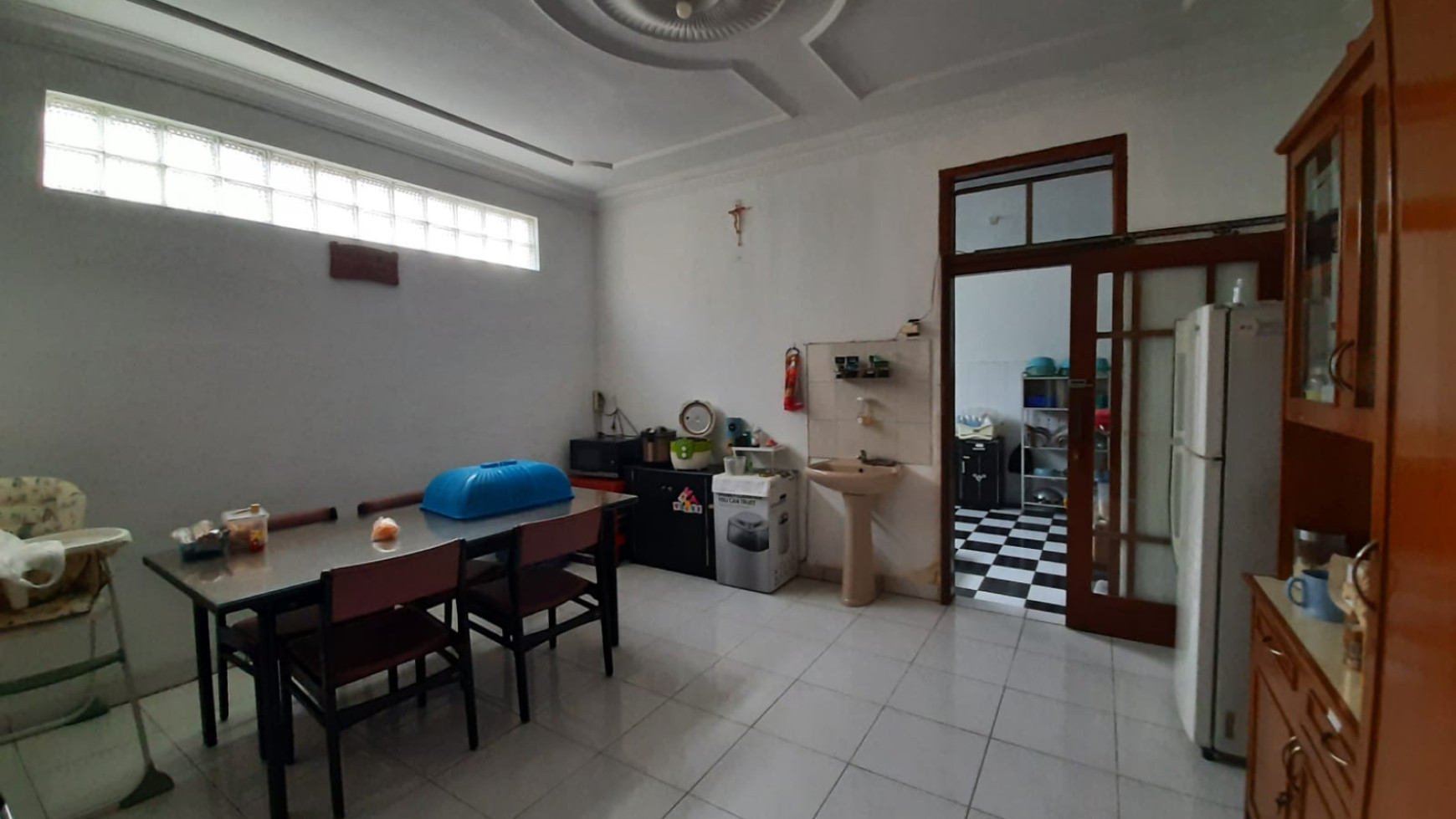 Rumah Asri dan Terawat di jl Kembar, Bandung Kota