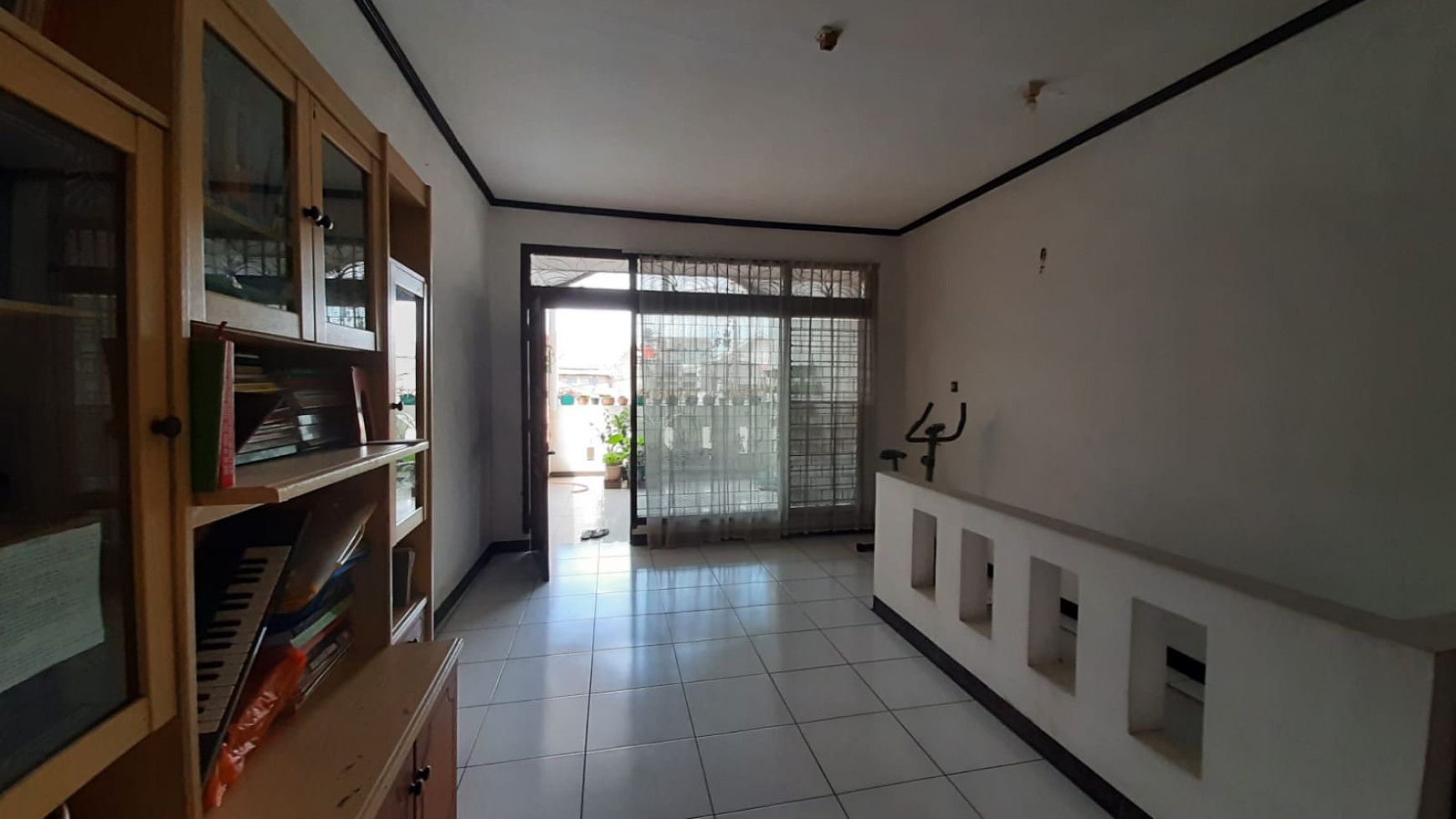 Rumah Asri dan Terawat di jl Kembar, Bandung Kota