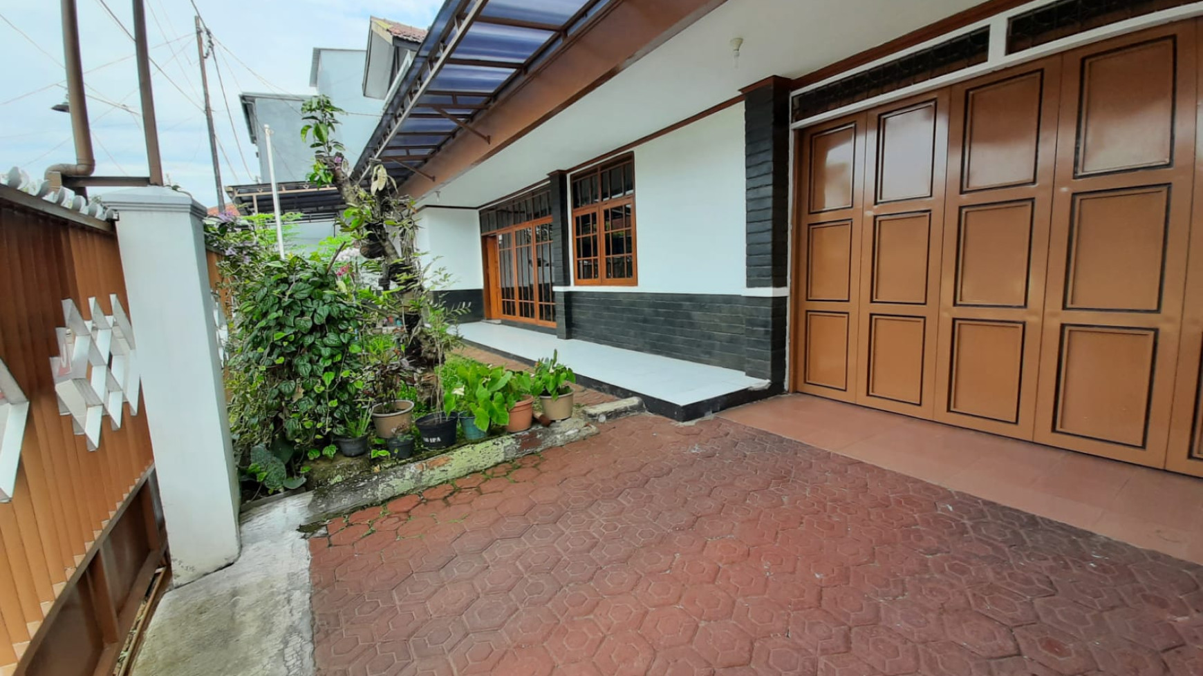 Rumah Asri dan Terawat di jl Kembar, Bandung Kota