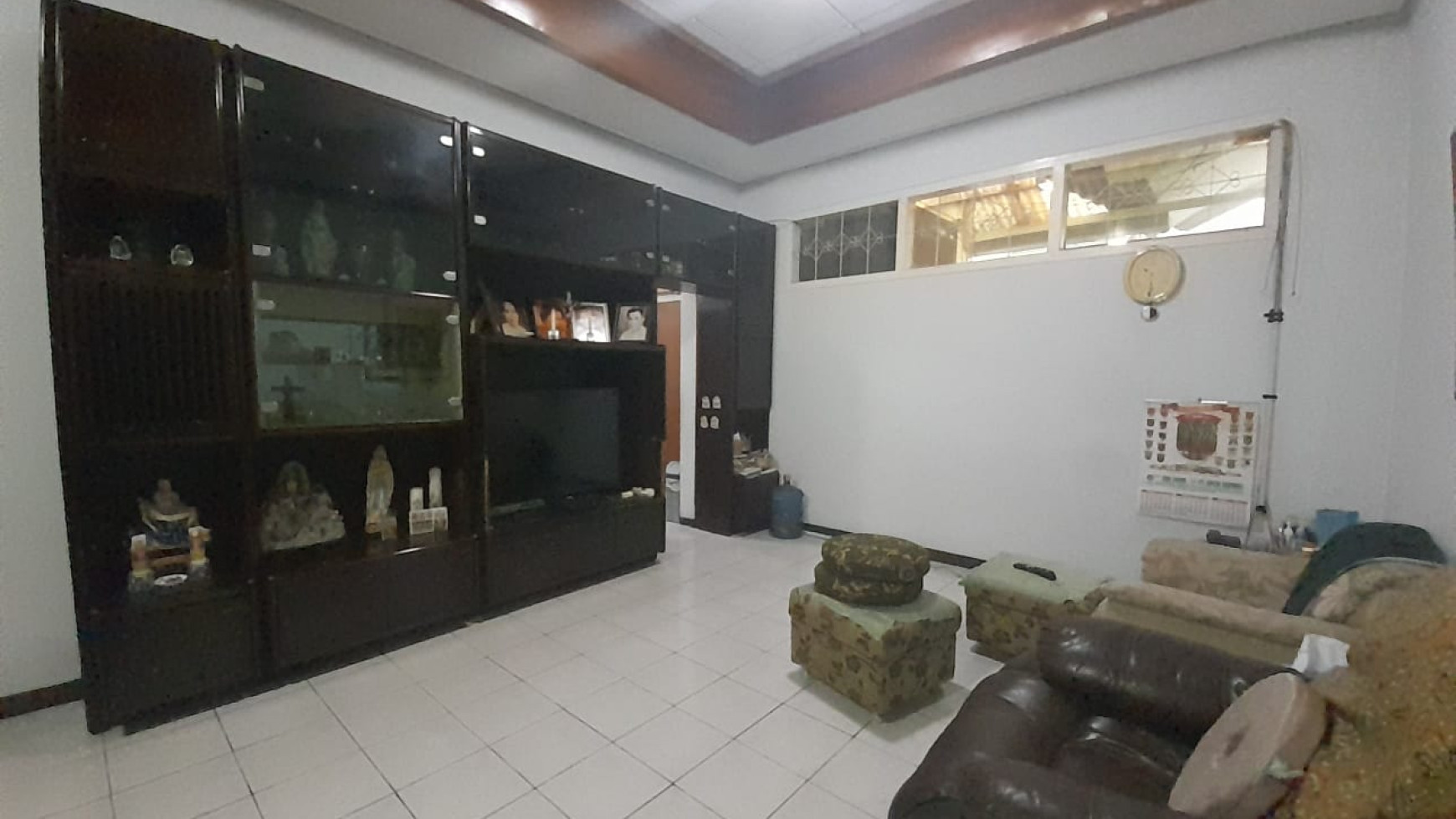 Rumah Asri dan Terawat di jl Sariasih, Bandung Utara