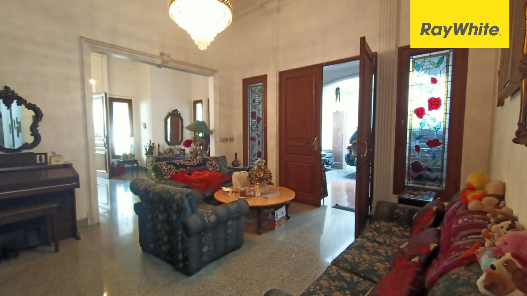 Rumah SHM 2 Lantai di Raya Gubeng, Surabaya