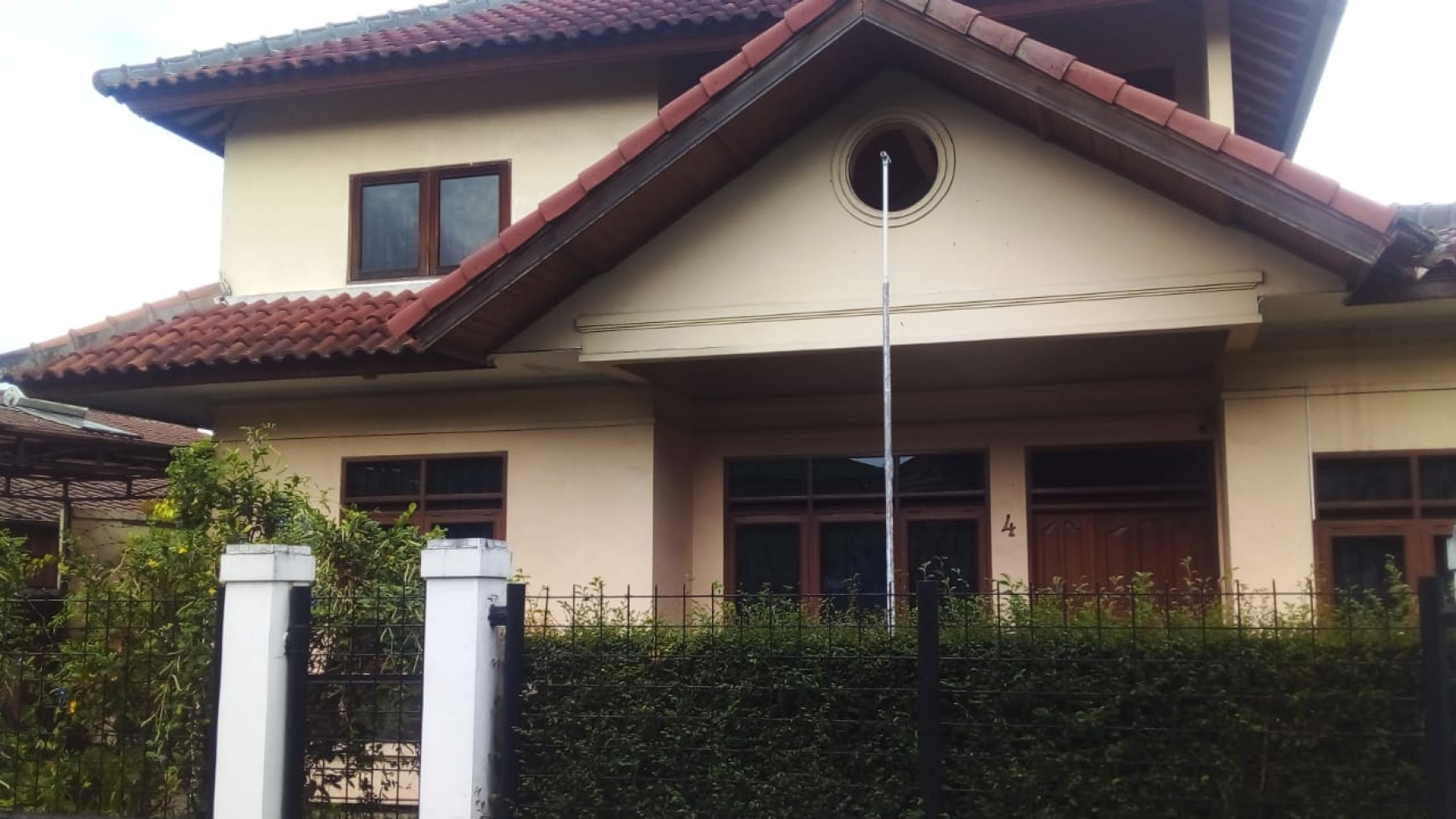 Rumah di Jl. Sarikaso Lokasi startegis 