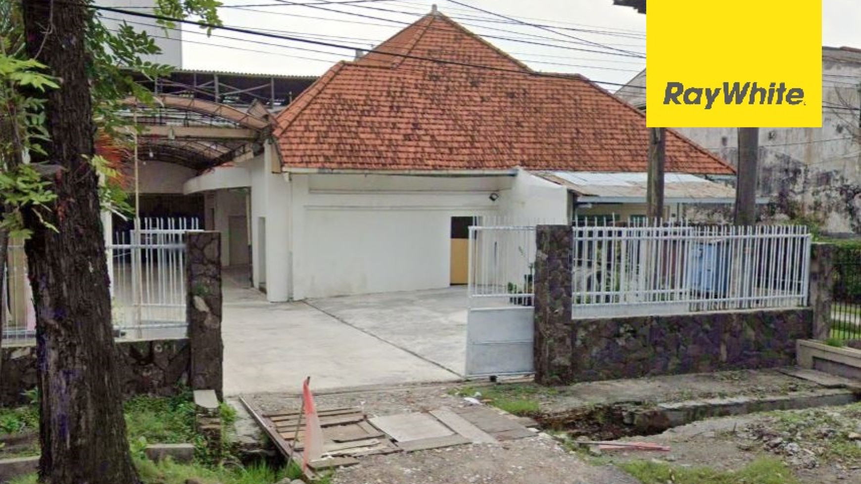 Rumah di Pusat Kota Surabaya,Jalan Prapanca 