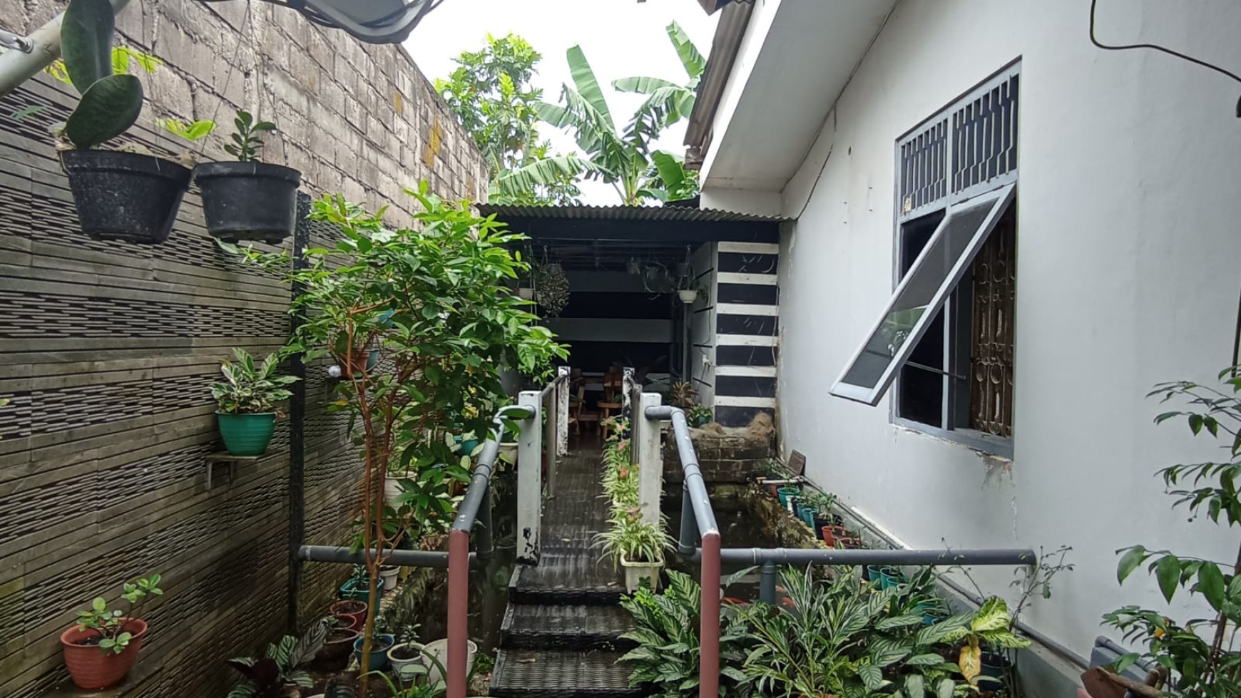 RUMAH 5 KAMAR DI DAERAH CONDONG CATUR