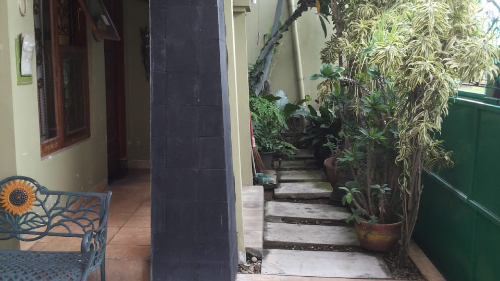 RUMAH MEWAH FULL FURNISH DI PERUM HARMONI, PONDOK PERMATA