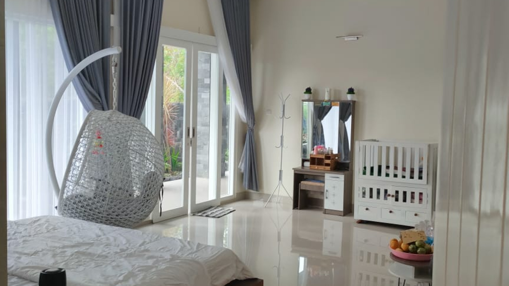 RUMAH CANTIK BERKONSEP VILLA + KOLAM RENANG DI PALIYAN, GUNUNG KIDUL