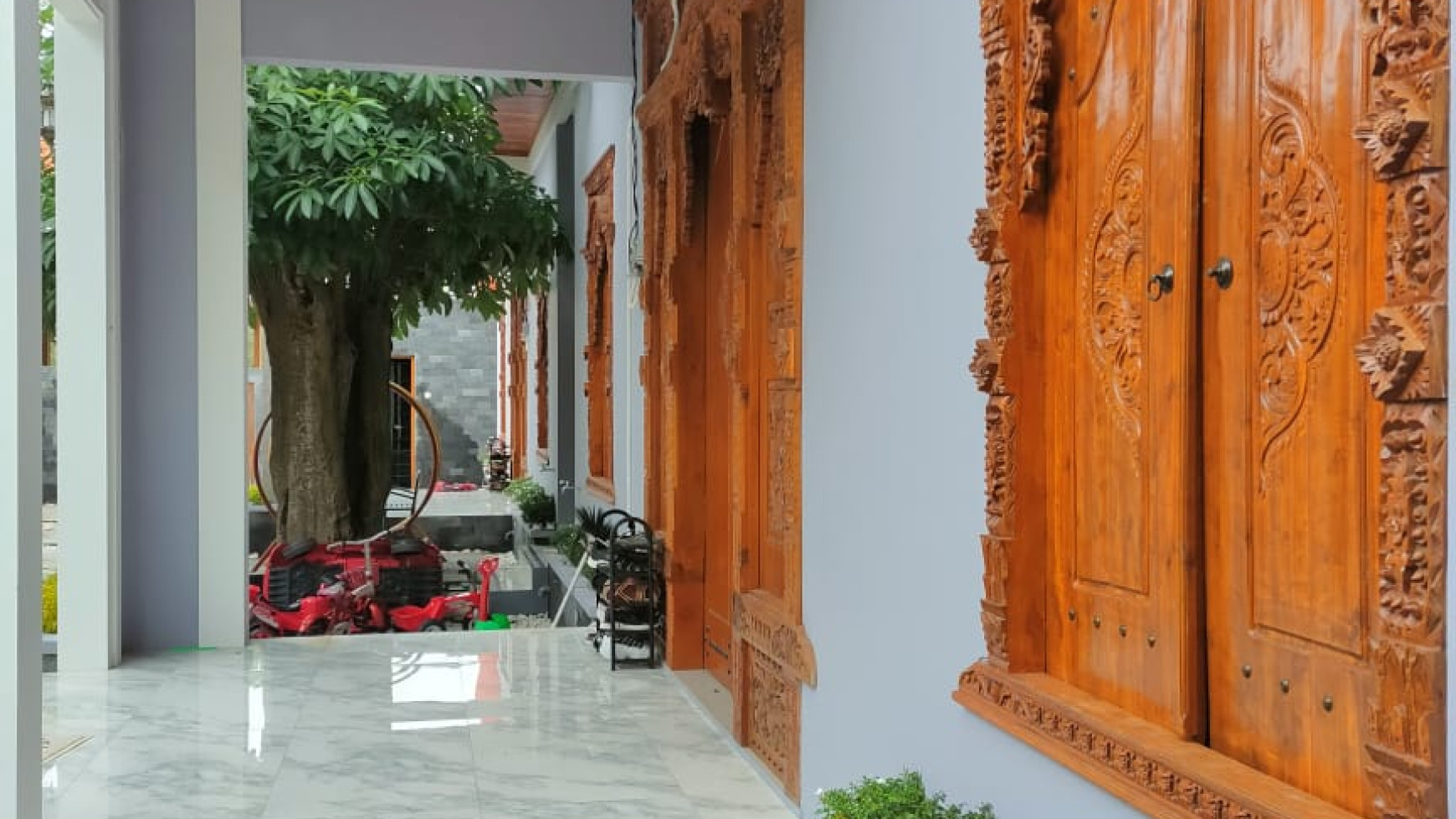 RUMAH CANTIK BERKONSEP VILLA + KOLAM RENANG DI PALIYAN, GUNUNG KIDUL