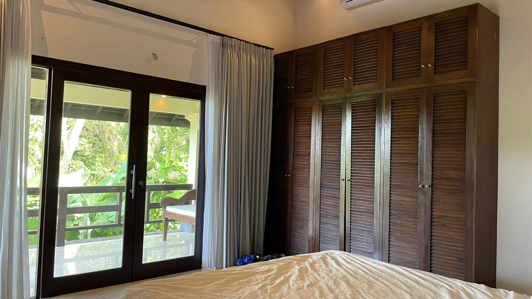 Great Villa Rental 5 Bedrooms in Tumbak Bayuh