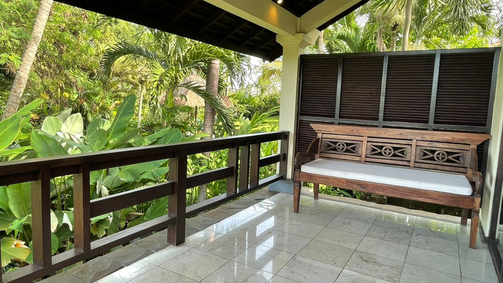 Great Villa Rental 5 Bedrooms in Tumbak Bayuh