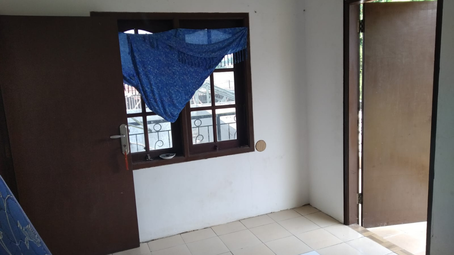 Rumah Luas Hitung Tanah Saja Ada Kontrakannya 9Pintu Di Area Jl Cempaka Rempoa 