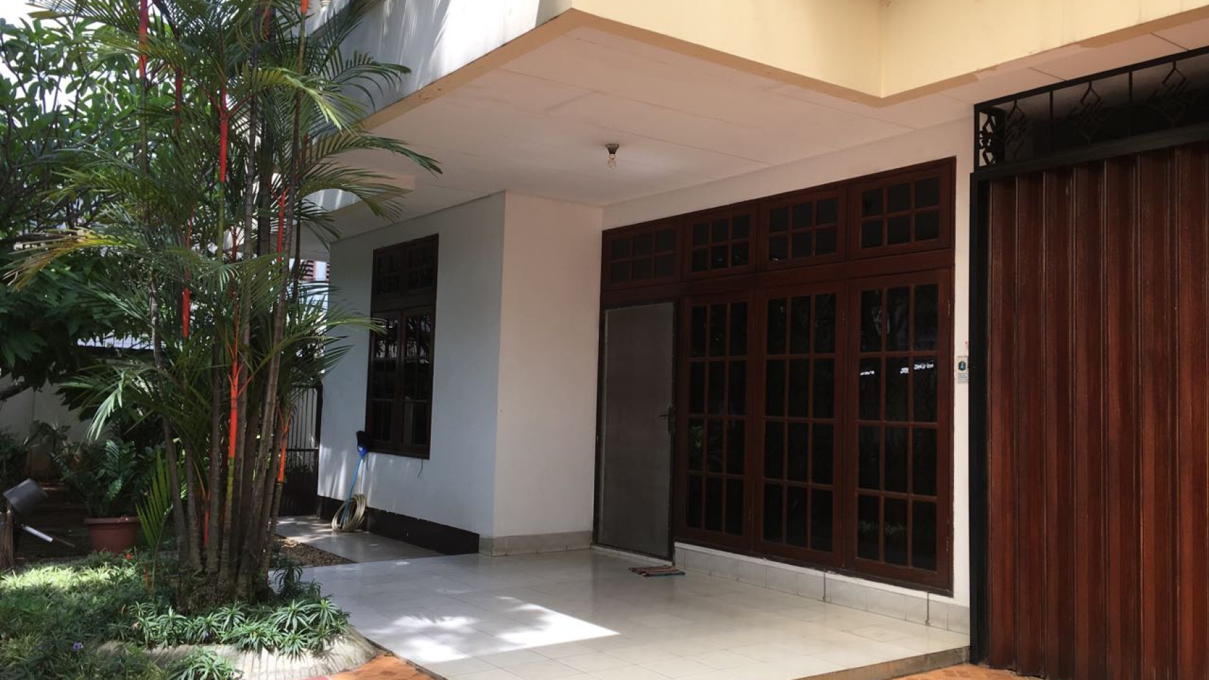 RUMAH TINGGAL DI JL.UTAMA