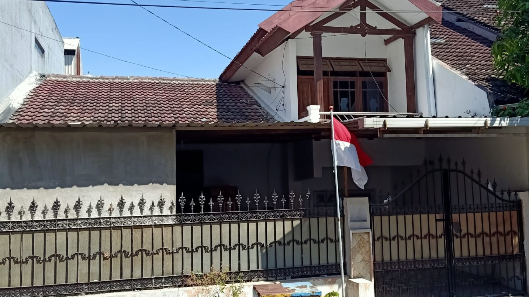 Rumah SHM di Semolowaru Elok Surabaya