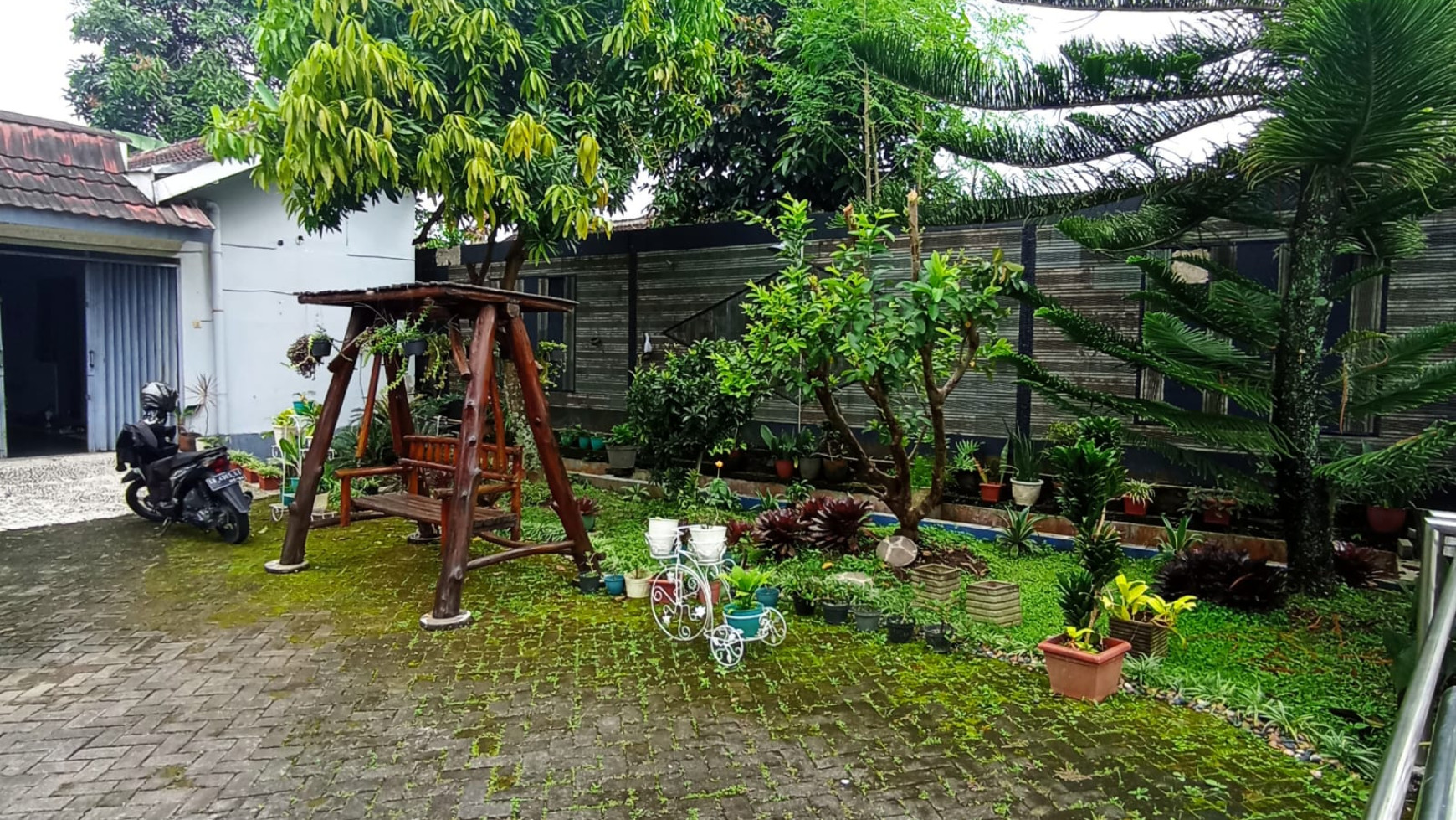 RUMAH 5 KAMAR DI DAERAH CONDONG CATUR