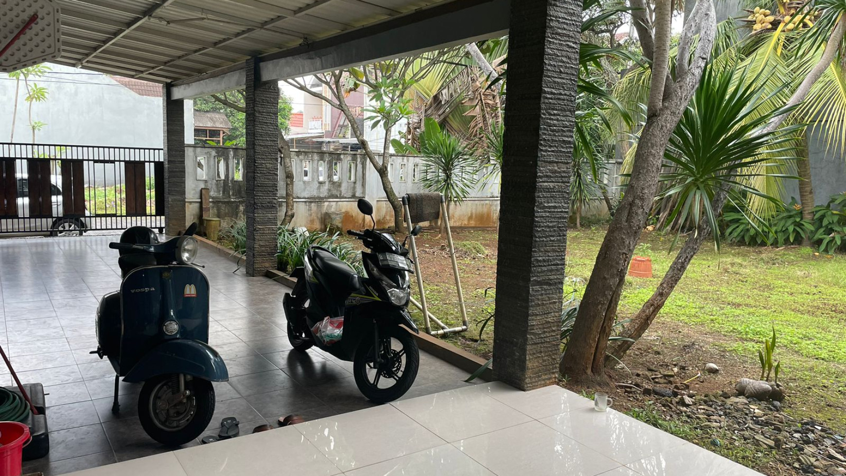 Rumah Siap Huni, Kondisi Baik dan Hunian Nyaman @Taman Royal, Cipondoh