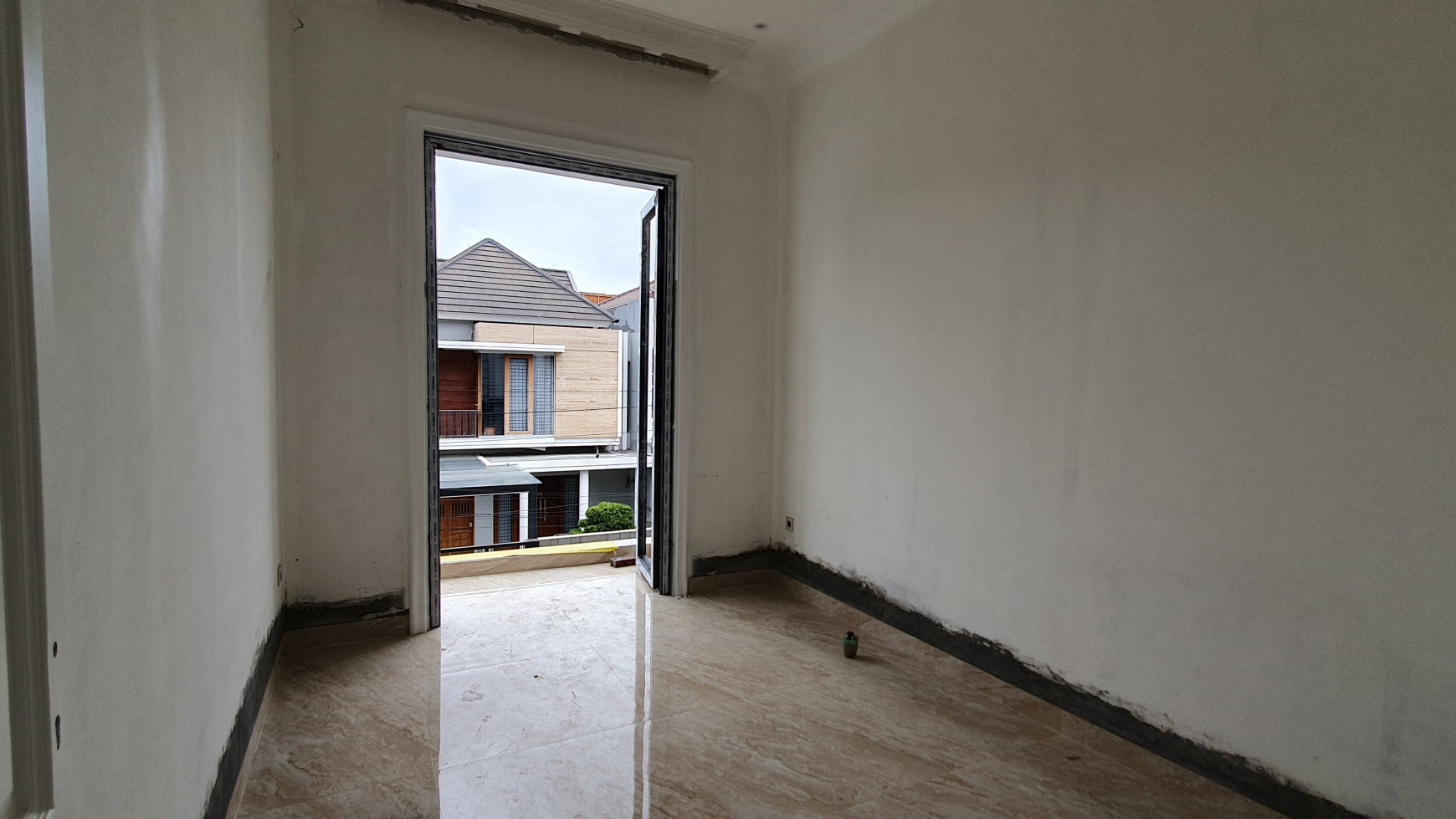 Rumah Cempaka Putih Tengah Luas 8x21,5m2