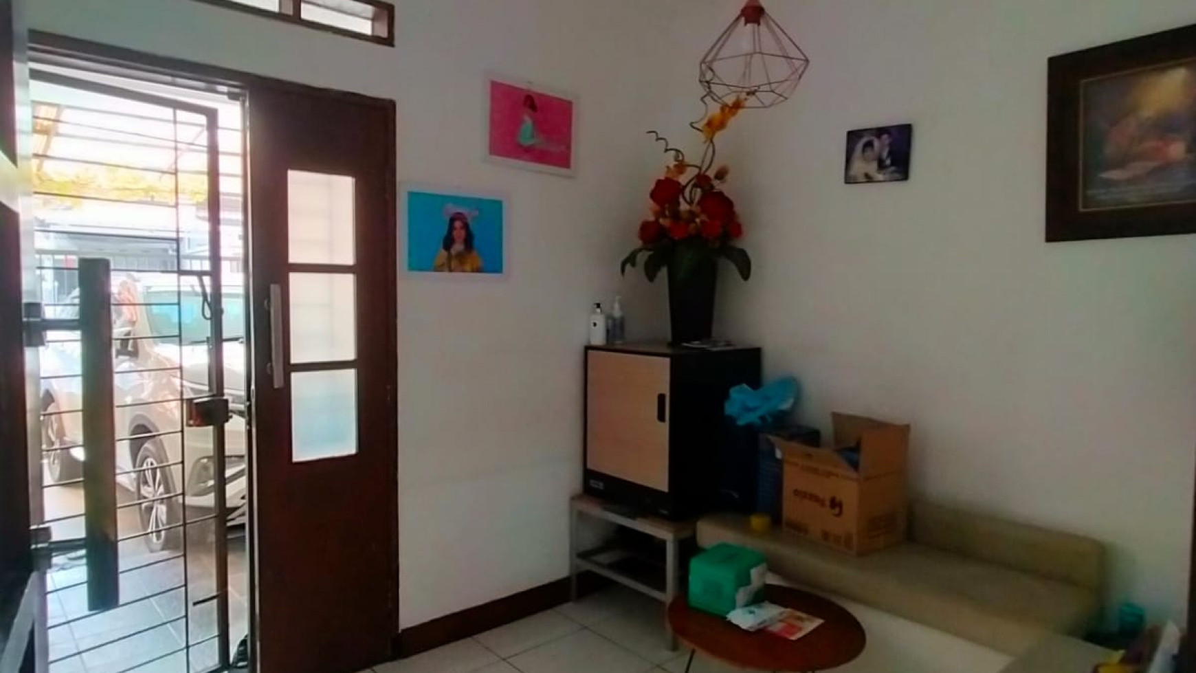 Rumah Asri Semi Furnished di Taman Holis Indah, Bandung