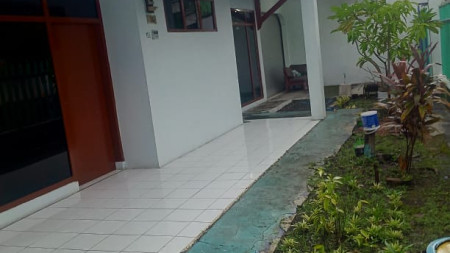 Rumah Kondisi Terawat Baik dan Siap Huni @Jl Cokroaminoto, Lumajang