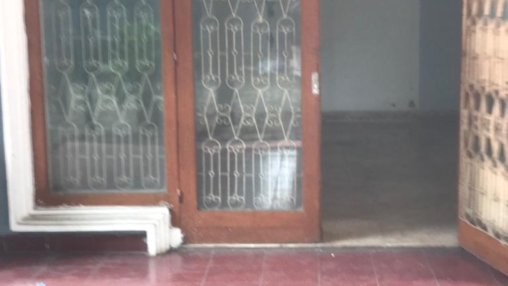 Rumah Lokasi Strategis Pinggir Jalan Raya dan Cocok untuk Ruang Usaha @Jl Prapanca