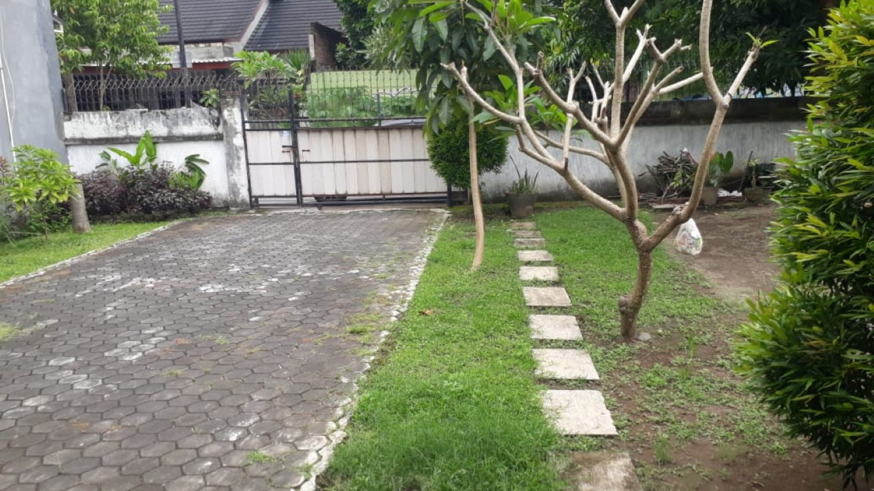 Rumah Taman Baru Mataram, Lombok Barat Luas 455m2