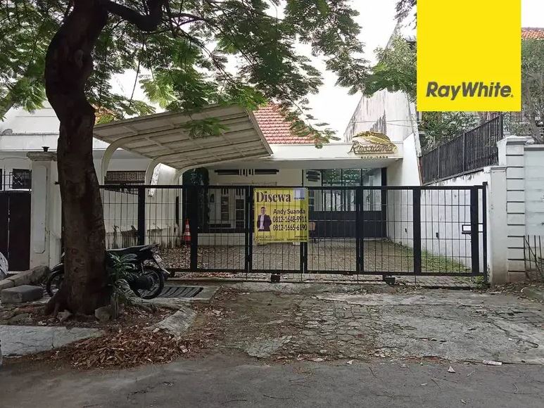 Rumah Usaha di Pusat Kota Surabaya, Jalan Trunojoyo