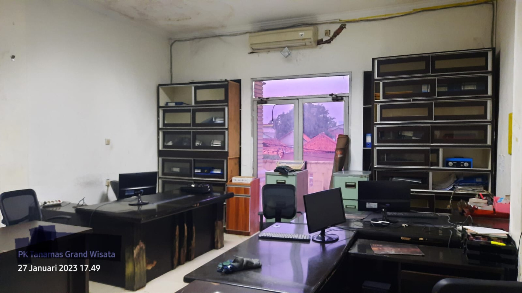 DI JUAL RUMAH KANTOR DAN GUDANG/BENGKEL