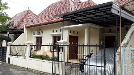 Rumah Minimalis 4 Kamar Di Perumahan Jl Rajawali Dekat Perumahan Merapi View