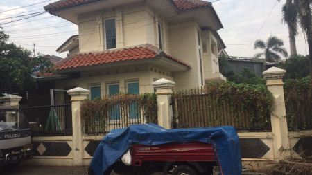 Rumah Tua di Perumahan Citra  Kalideres Jakarta Barat