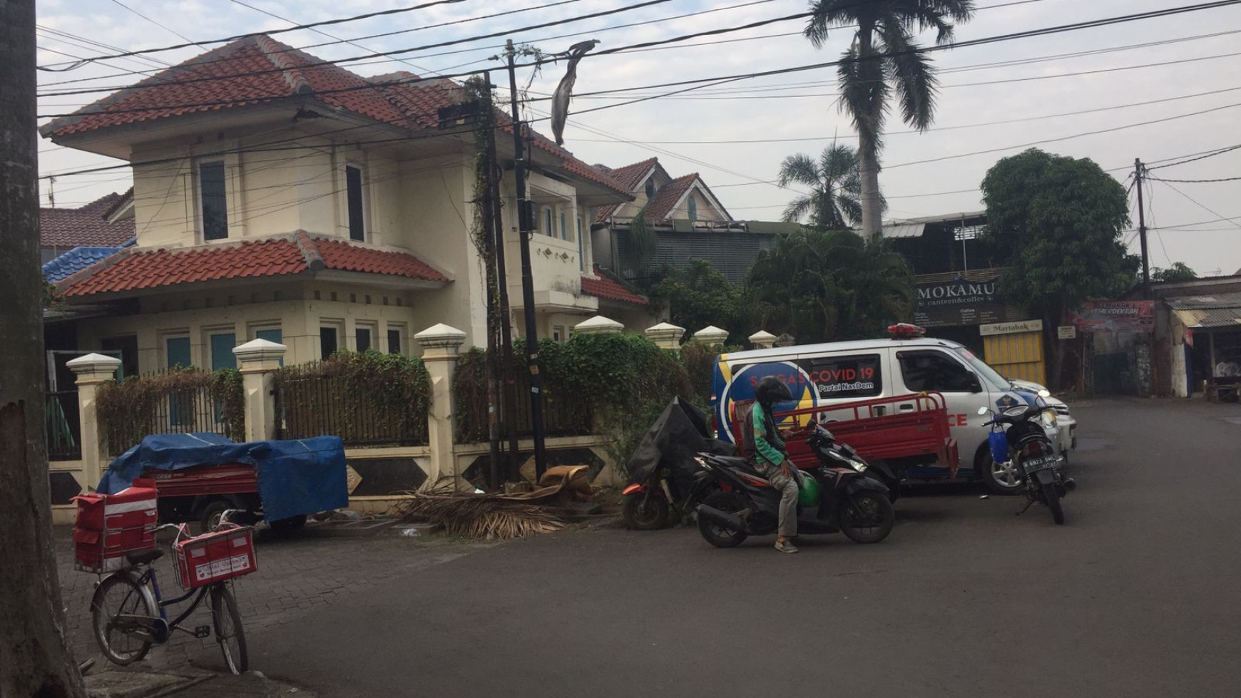 Rumah Tua di Perumahan Citra  Kalideres Jakarta Barat