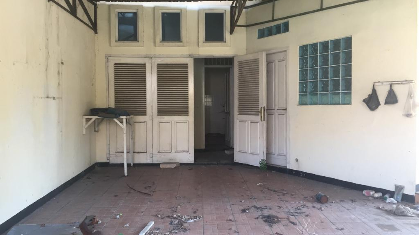 Rumah Tua di Perumahan Citra  Kalideres Jakarta Barat