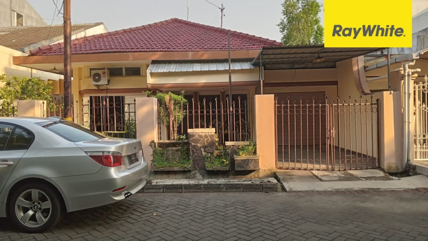 Dijual Rumah SHM di Klampis Indah Surabaya