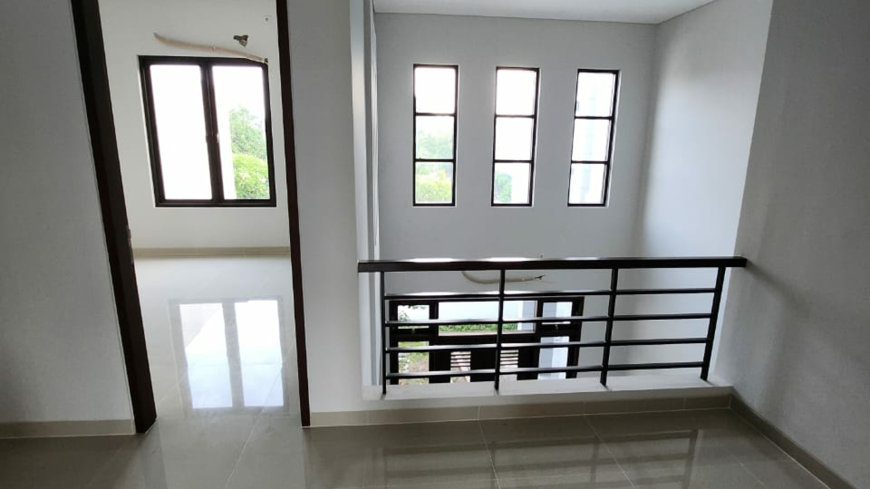 Dijual Rumah Royal Residence Wiyung Sby- TerLUAS- TerMURAH- BARU Renov Cantik - Lokasi TerDEPAN  